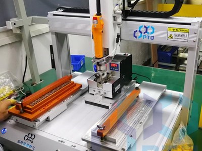 專業(yè)電子鎖智能鎖自動(dòng)打螺絲機(jī)器人 深圳市品特佳自動(dòng)化設(shè)備的創(chuàng)新解決方案